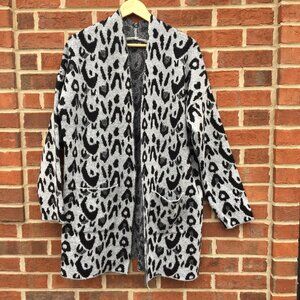 Premise Cardigan Open Front Gray & Black Animal Print X-Large